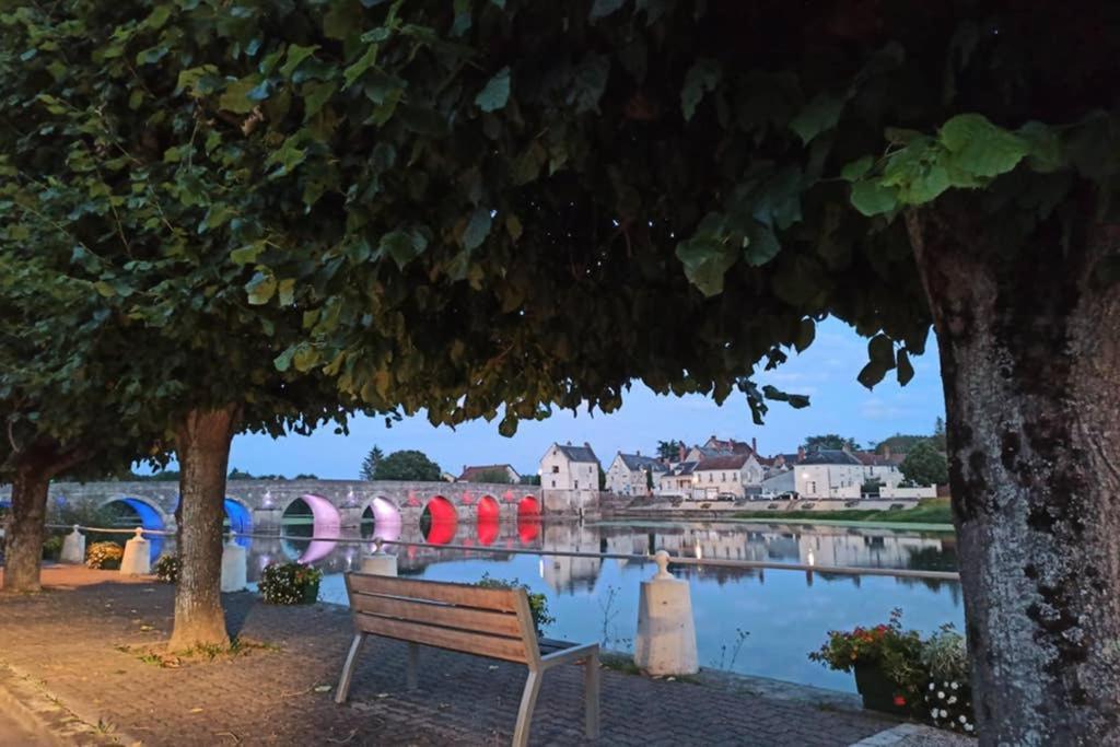 Studio Charmant Avec Vue Magnifique! Montrichard Dış mekan fotoğraf